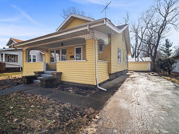 3rd image of 1703 E Jackson St