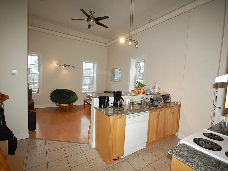 1254 Hollis St — Photo 11