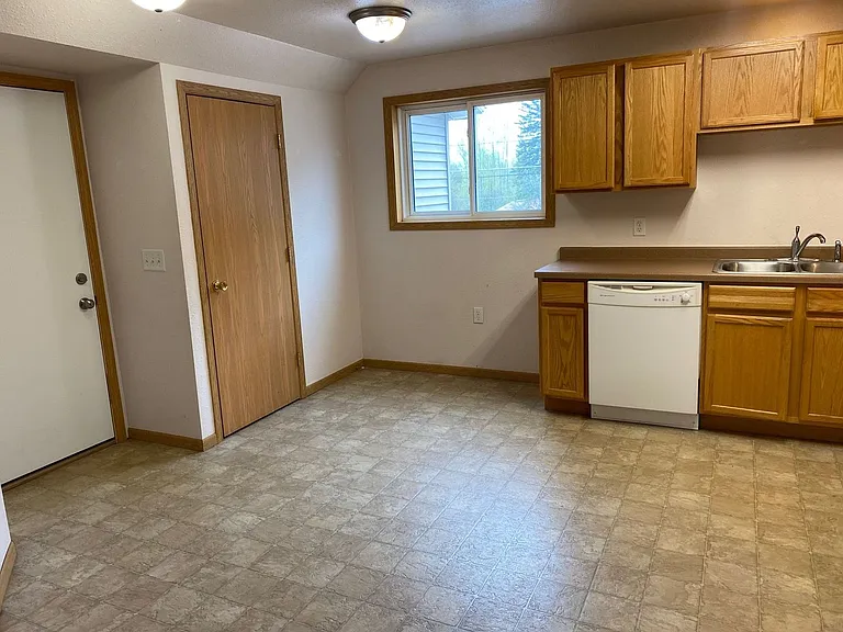 1431 N Stevens St — Photo 20