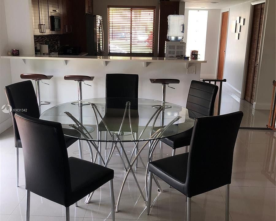2nd image of 16254 Laurel Dr #102