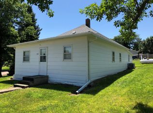 301 W 2nd St, Colome, SD 57528