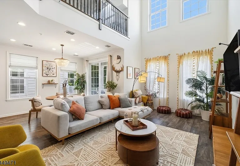 121 Sequoia Dr — Photo 3