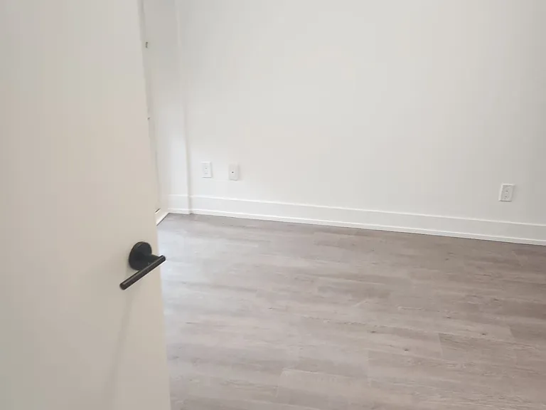 308 Jarvis St #902 — Photo 16