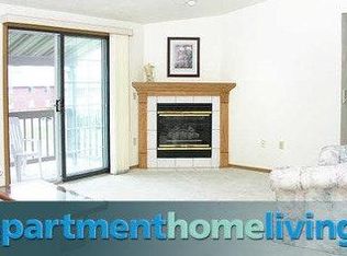 1365 Lucerne Dr APT 1, Menasha, WI 54952