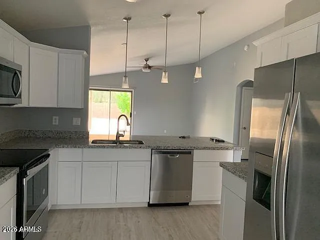 6611 W Desert Hollow Dr — Photo 3