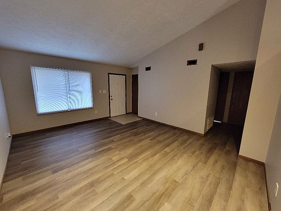 4th image of 5692 Liberty Creek Pkwy