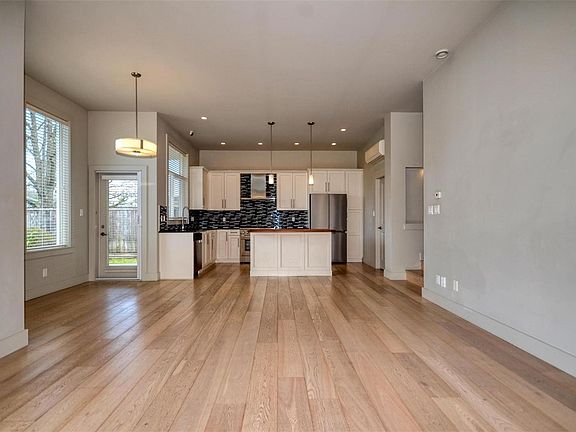 5th image of 1220 Marchant Rd