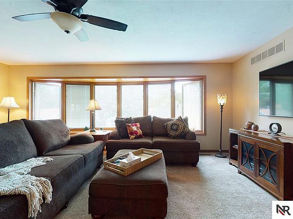 4th image of 1630 W Manor Dr
