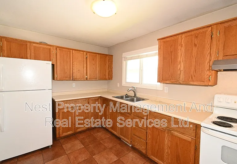 8077 Rochester Cres #A — Photo 8