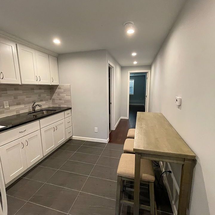 1st image of 2125 20th Ave