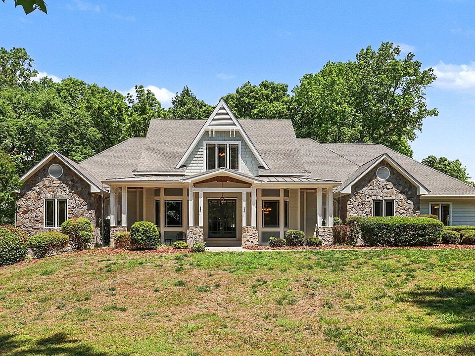 1st image of 208 Meadow Run Dr