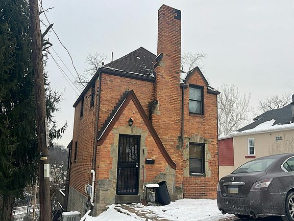 3rd image of 227 Berkley Ave