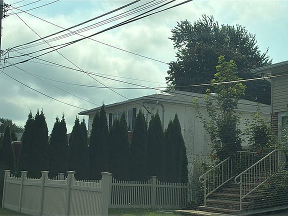 5th image of 45 3rd St