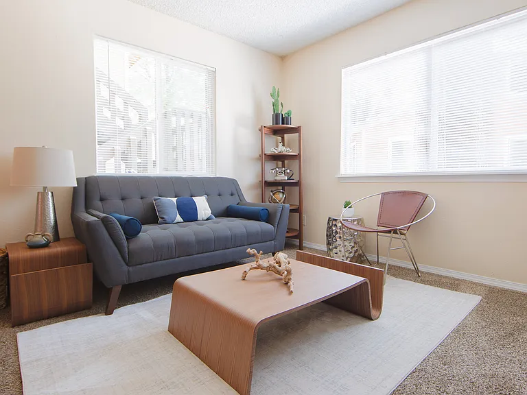 Evergreen Garden Apartments — Photo 20