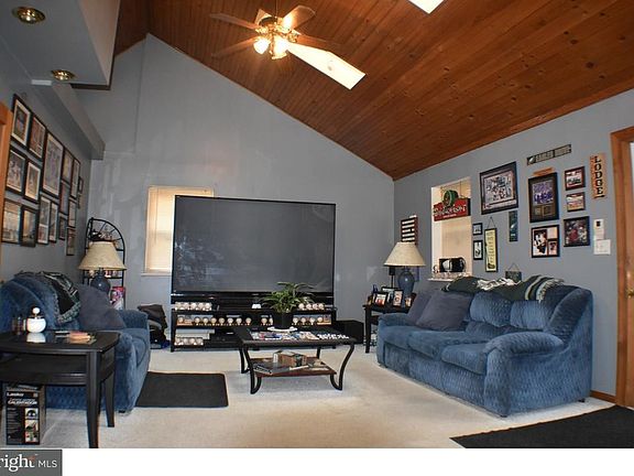5th image of 1603 Russell Dr