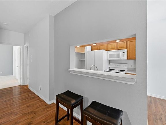 5th image of 1300 Cantor Dr Unit 130