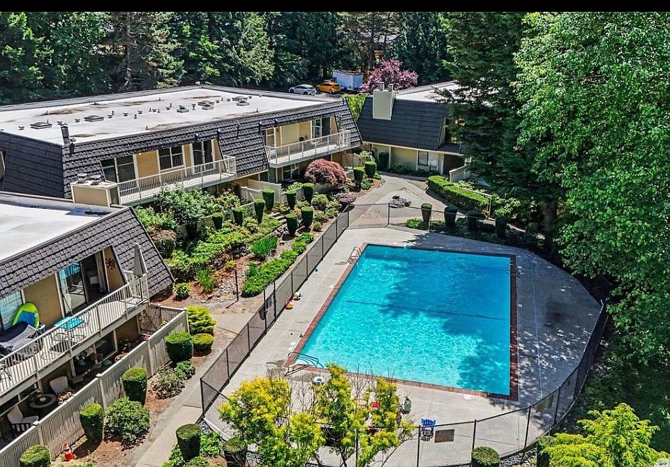 1st image of 9905 NE 124th St