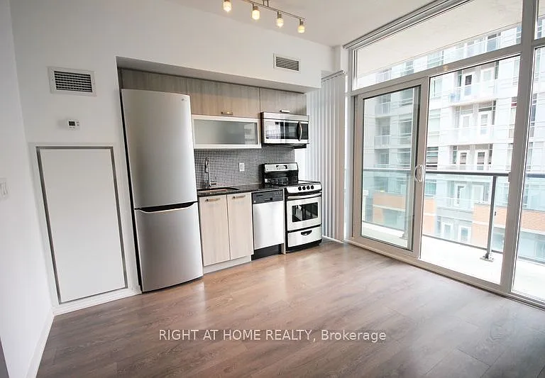 36 Lisgar St #831W — Photo 12