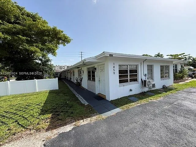 1859 Wiley St #3 — Photo 19