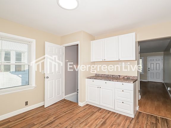 5th image of 2511 Hood Ave