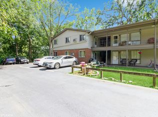 135 N Lincolnway APT 8B, North Aurora, IL 60542