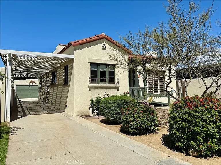 1117 Bennett Ave — Photo 30