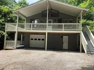 223 Hunters Ridge Rd, Burnsville, NC 28714