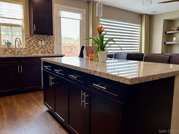 4th image of 2076 Blue Oak Ln