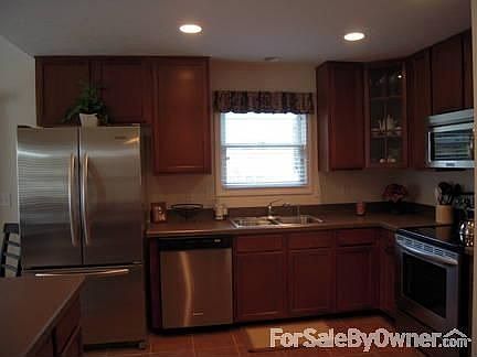 4th image of 5876 Fultonham Dr