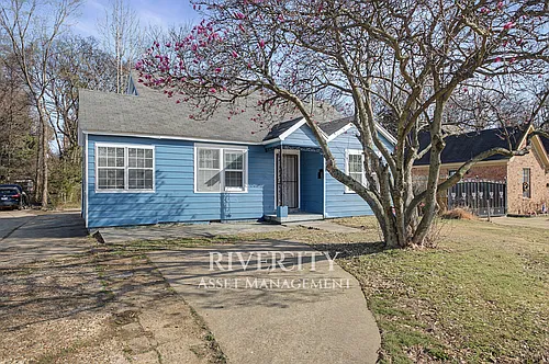 1052 National St Photo 1