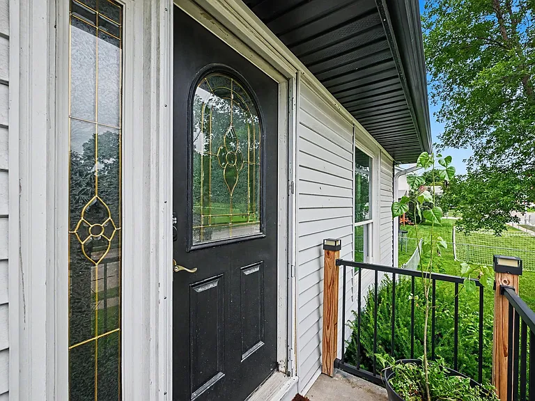 10808 Hogantown Dr — Photo 3