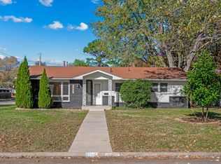 1207 E Rosebrier St, Springfield, MO 65804