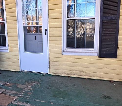 3rd image of 72 Common St
