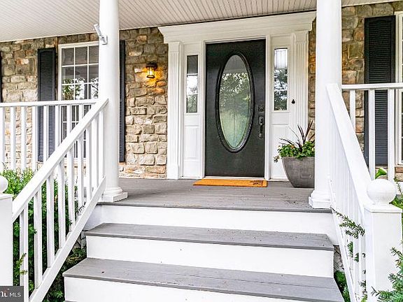 5th image of 4937 Sunset Ln