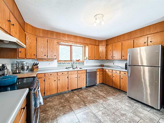 5th image of 39037 W Nineteen Range Rural Stettler #3