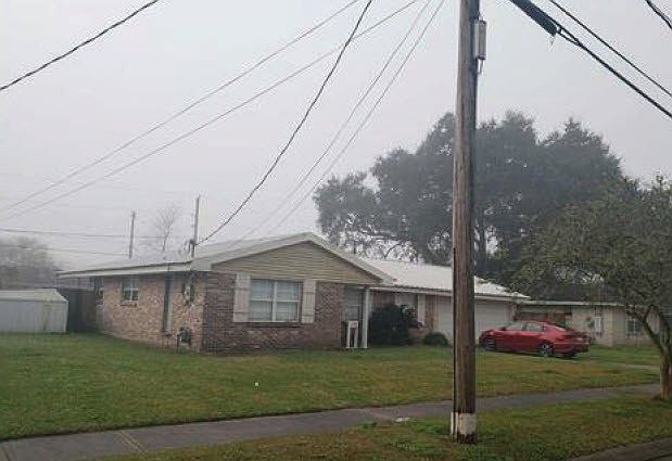 2nd image of 2107 Riverbend Dr