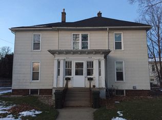 409 W 7th St, Cedar Falls, IA 50613