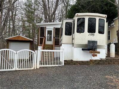 112 Sparrow Ln, New London, NC, 28127