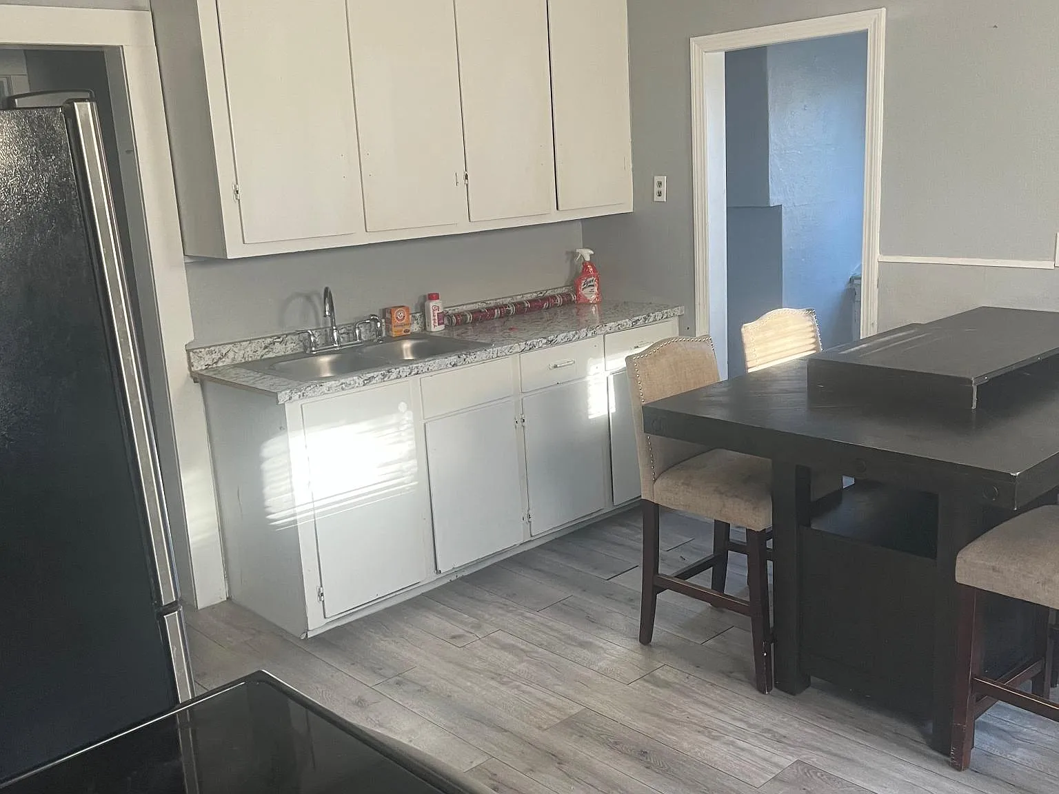 3 bed, $2,100 — Photo 3