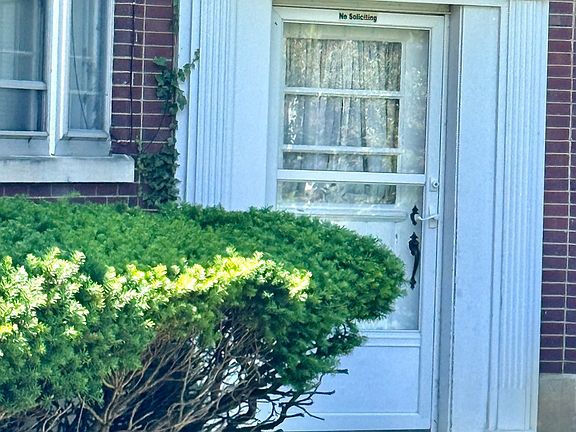 2nd image of 1509 Delmont Ct APT 1