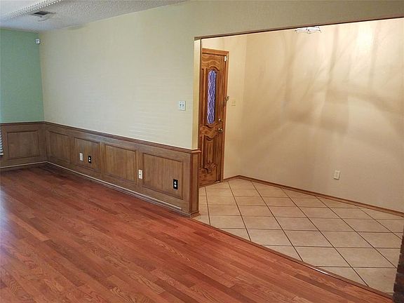 4th image of 5736 Guadalajara Dr