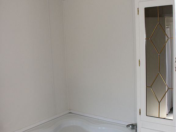 4th image of 1182 Howard Gap Rd