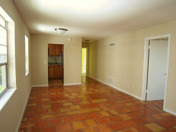 2nd image of 3907 S Flagler Dr APT 104