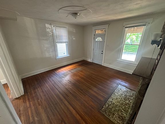 3rd image of 65 W Blake Ave