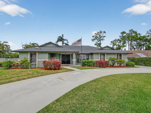 1074 Northumberland Court, Wellington, FL 33414