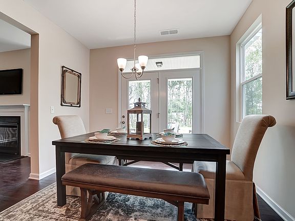 Photo representation of the Nolan plan. Colors, finishes and options will vary.