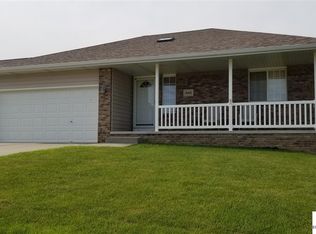8401 Sheffield St, Omaha, NE 68122