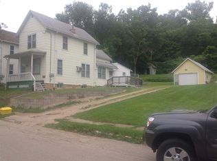 2850 Pinard St, Dubuque, IA 52001