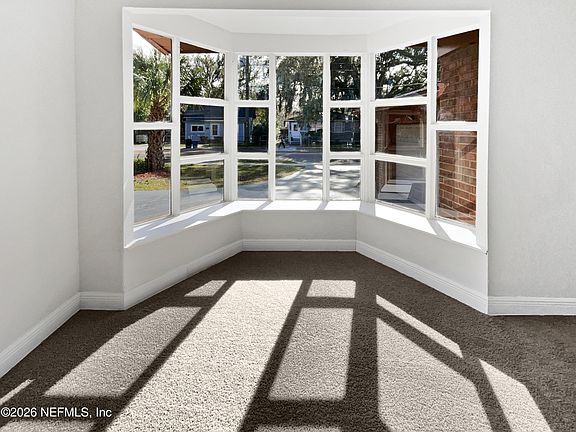 4th image of 1575 W 33RD Street