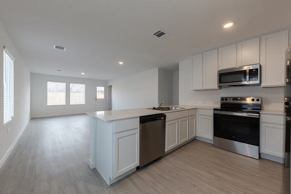 3 bed, 1266 sqft, $1,500 — Photo 2